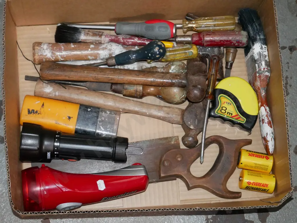 box; torches, screwdrivers etc Image 1++