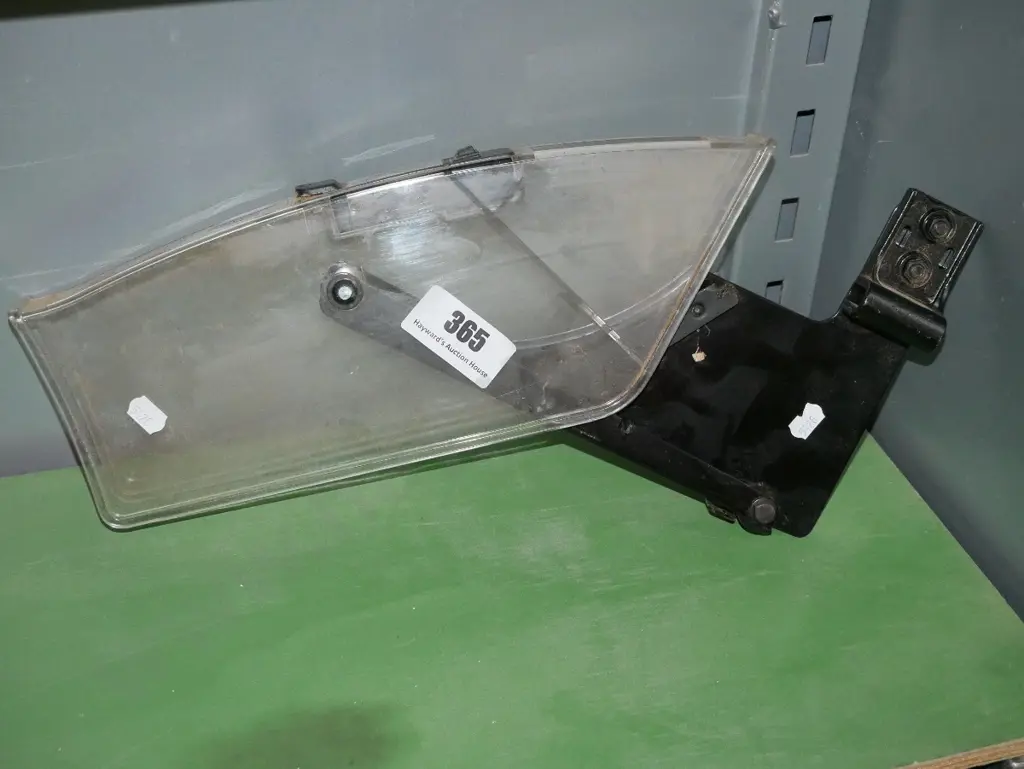 safety guide for a bench saw with laser line Image 1++