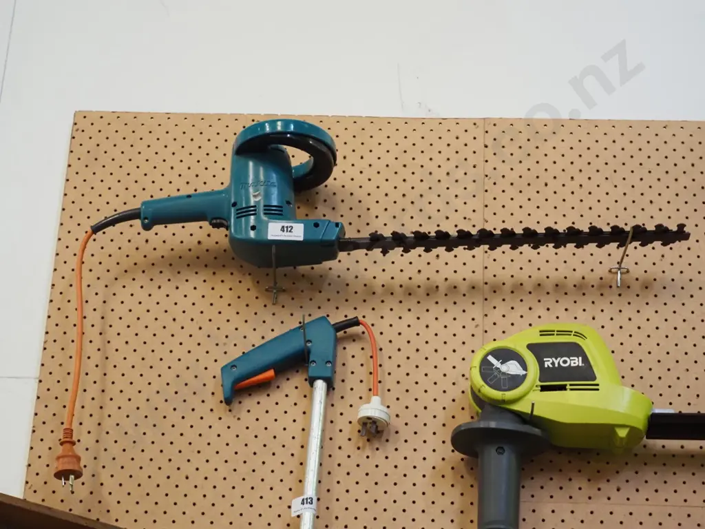 Makita corded hedge trimmers Image 1++