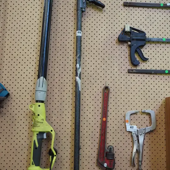adjustable prop