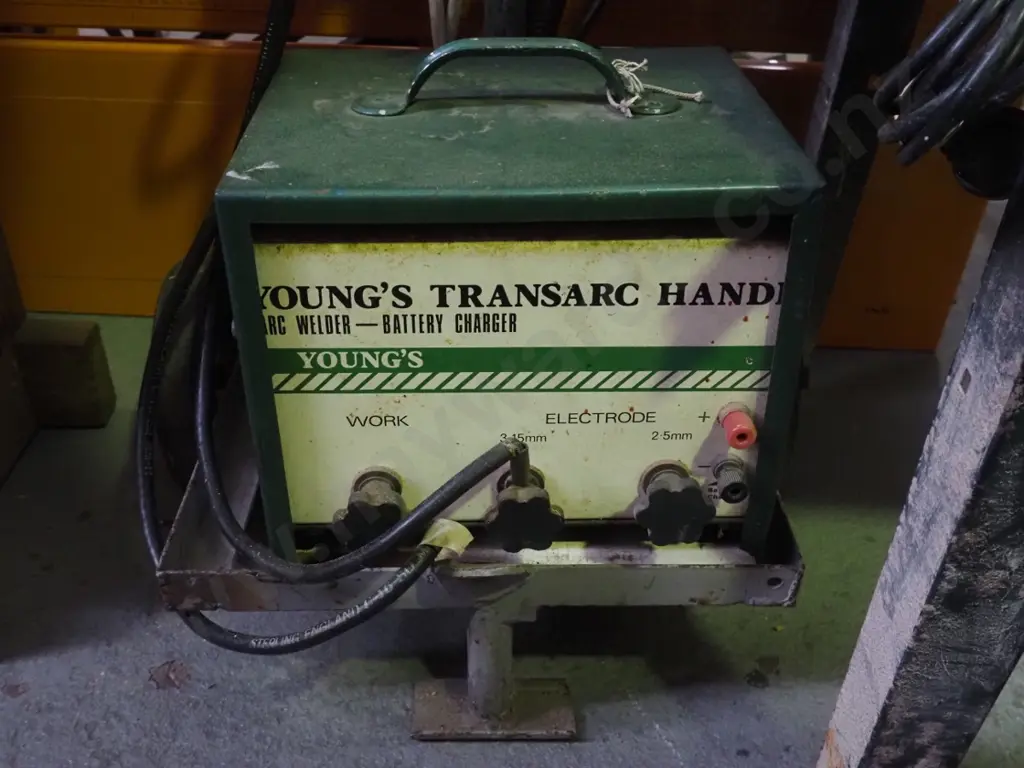 Trans Arc welder on trolley Image 1++