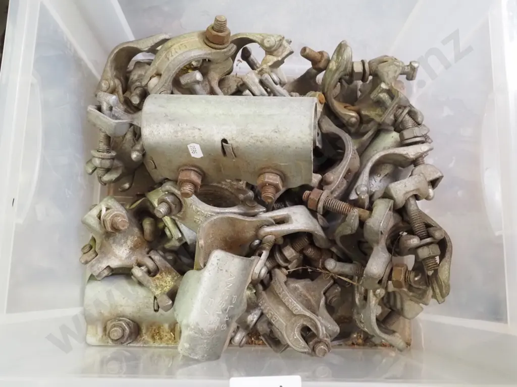 box of scaffolding clamps Image 1++