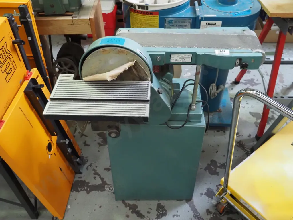 floor standing sanding station Image 1++