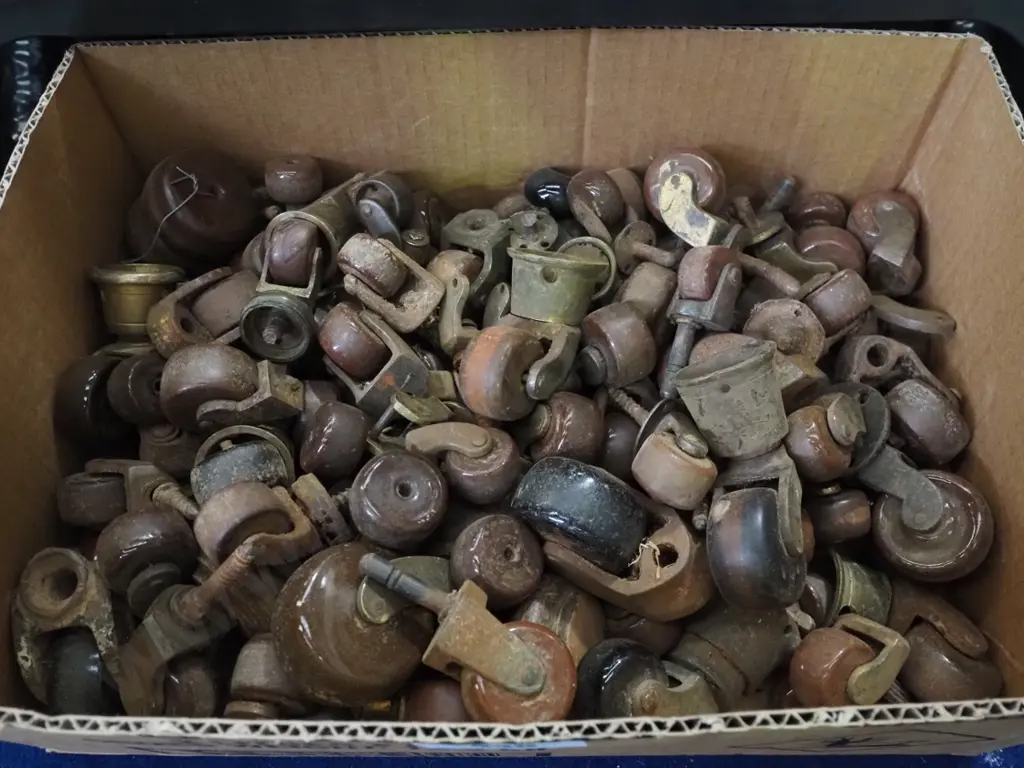 box of casters Image 1++