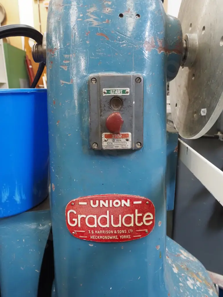 Union Graduate woodworker's lathe - needs to be re-assembled Image 1++