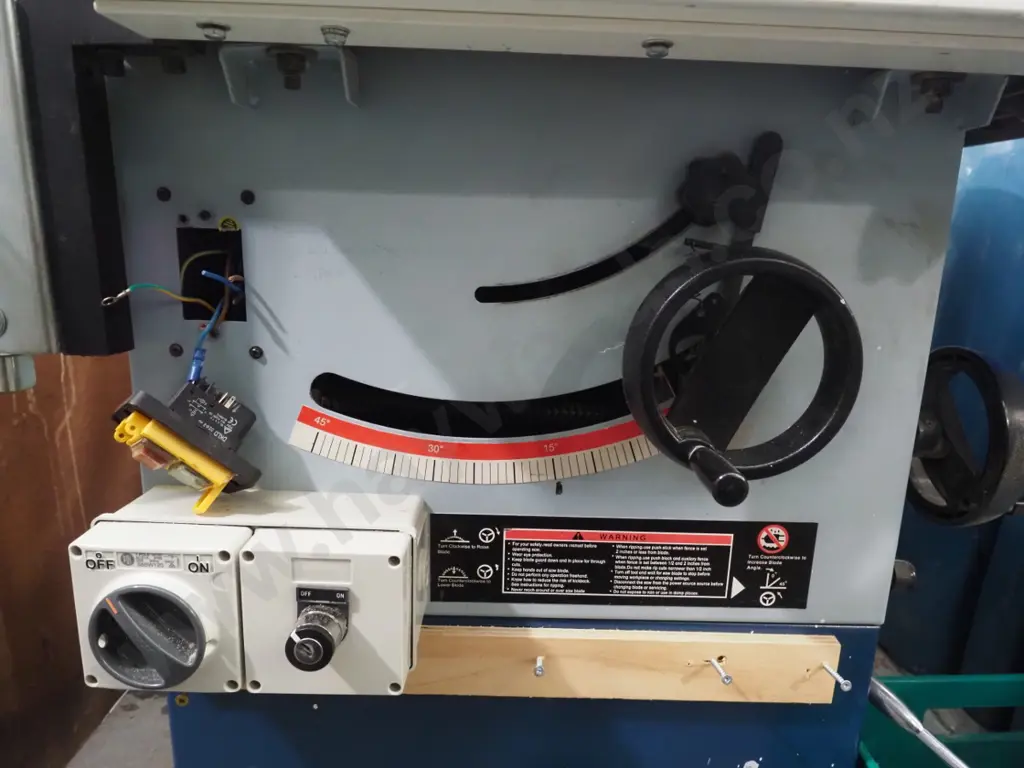 unbranded commercial heavy duty table saw with 2m extending arm - needs wiring in by electrician Image 1++