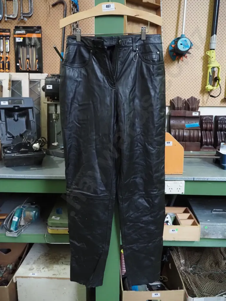 genuine leather Harley Davidson pants - size W38/10 Image 1++