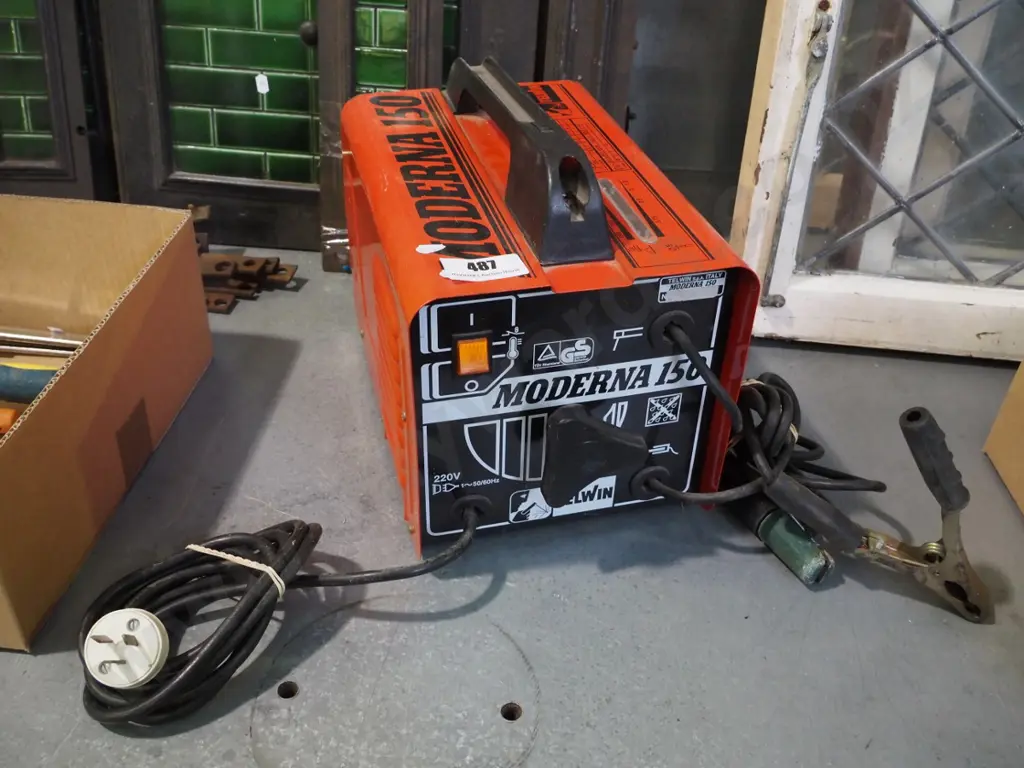 Moderna 150 arc welder Image 1++