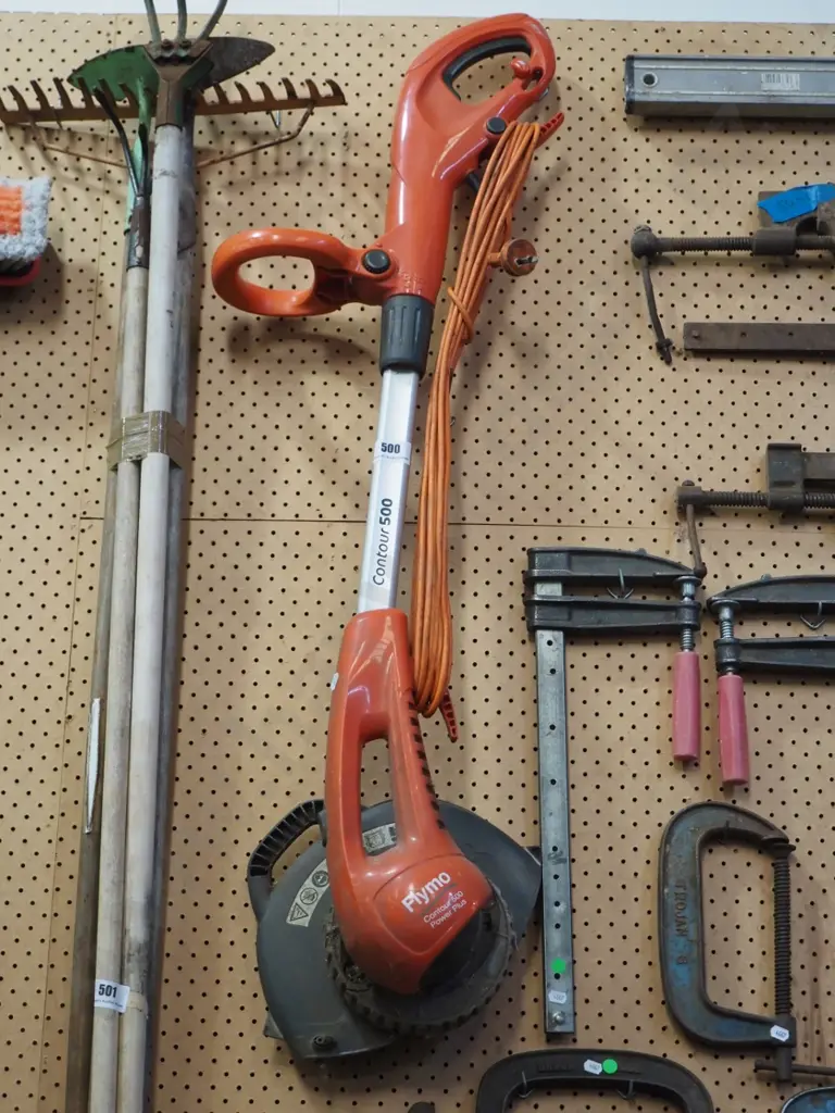 Flymo electric hedge trimmer Image 1++