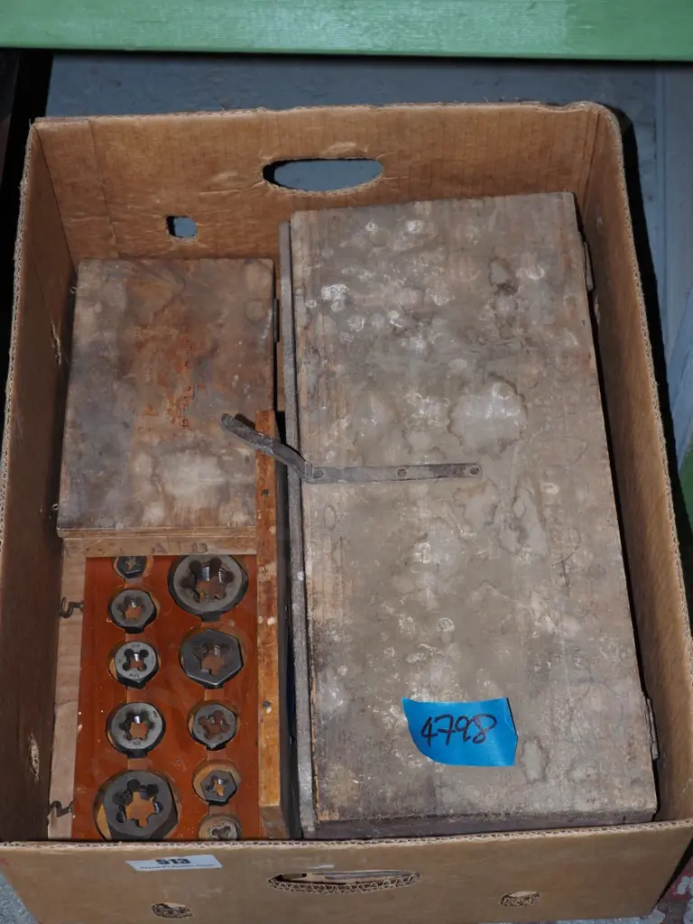 box; tap and die sets Image 1++