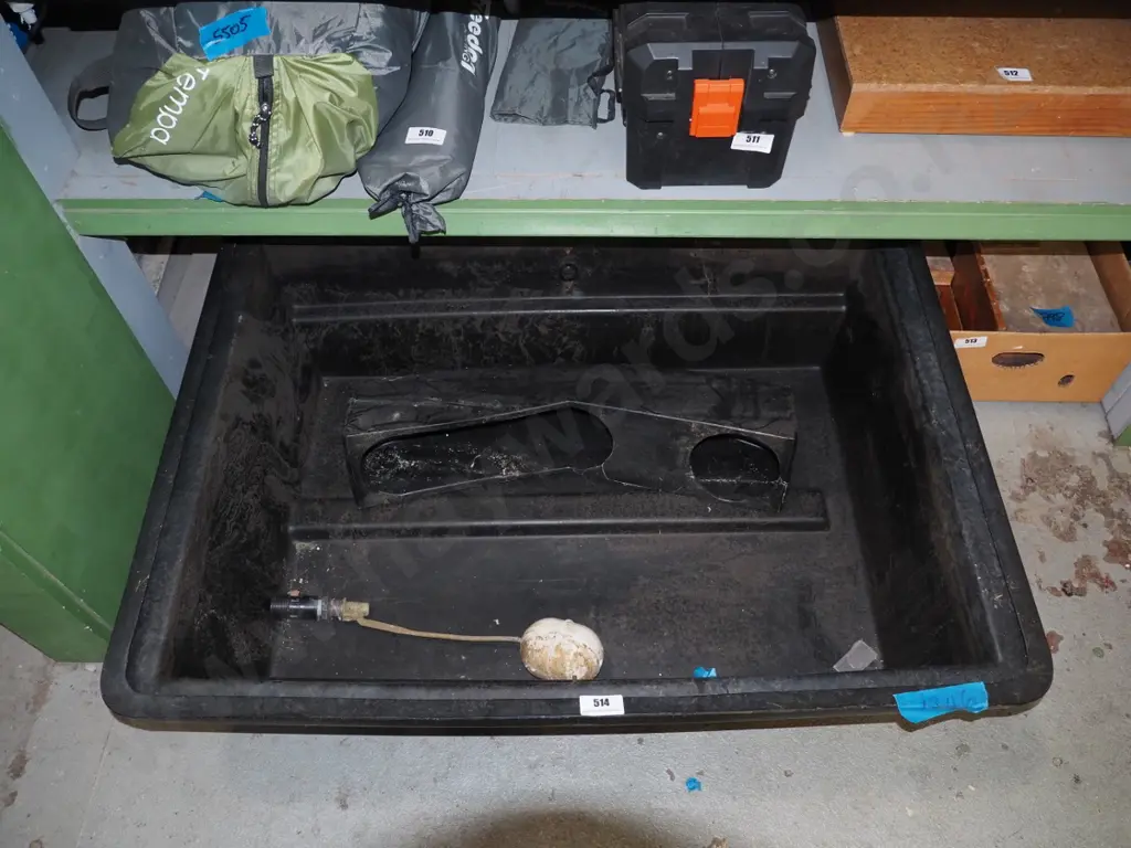 black plastic water trough/pond liner h-1090 W-830 D-310 Image 1++