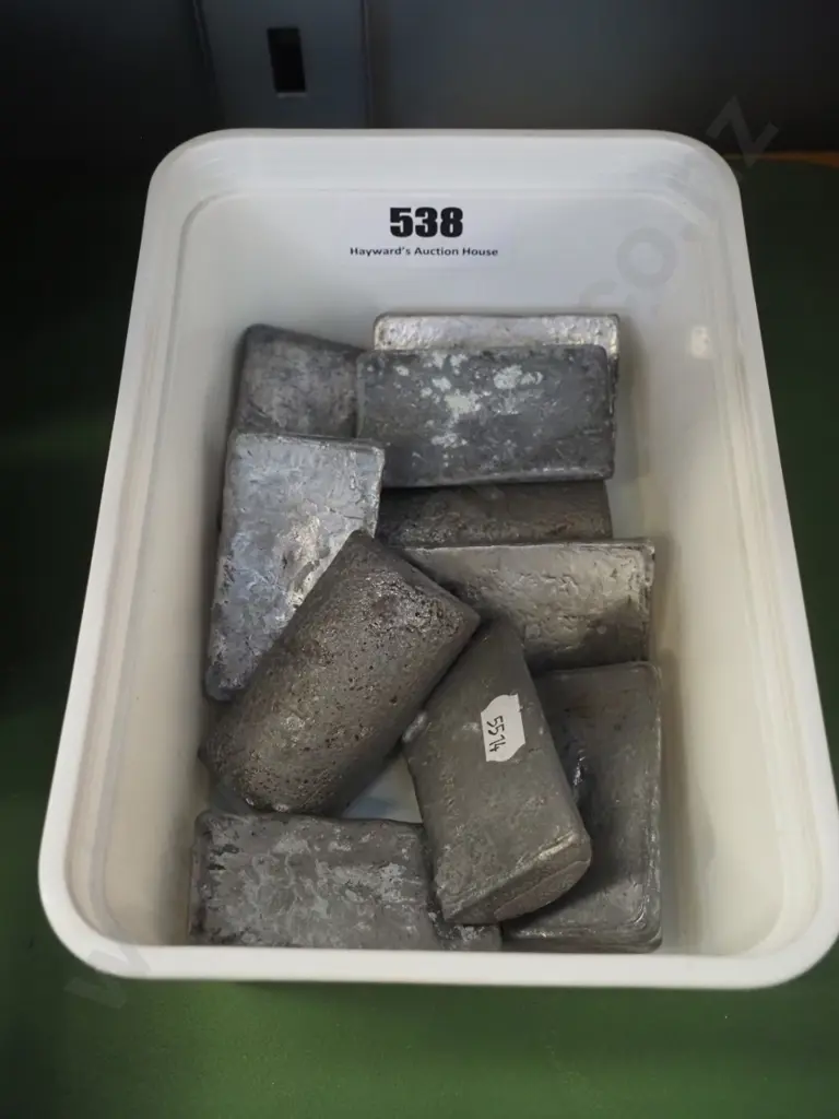 tub of lead weights Image 1++