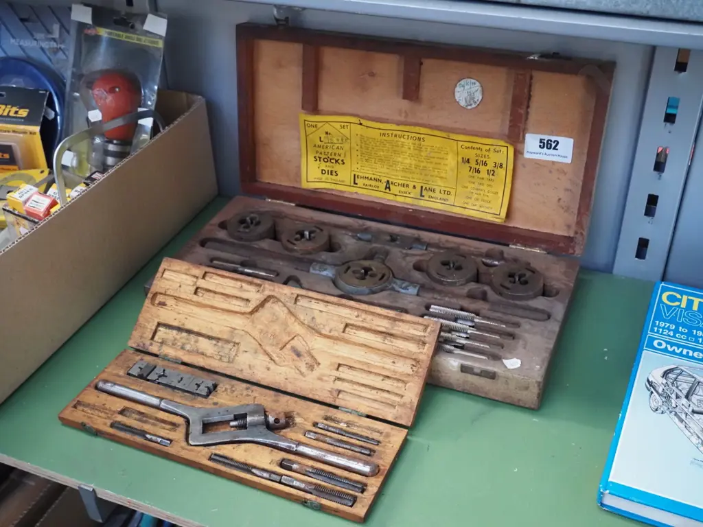2x wood cased tap and die sets Image 1++