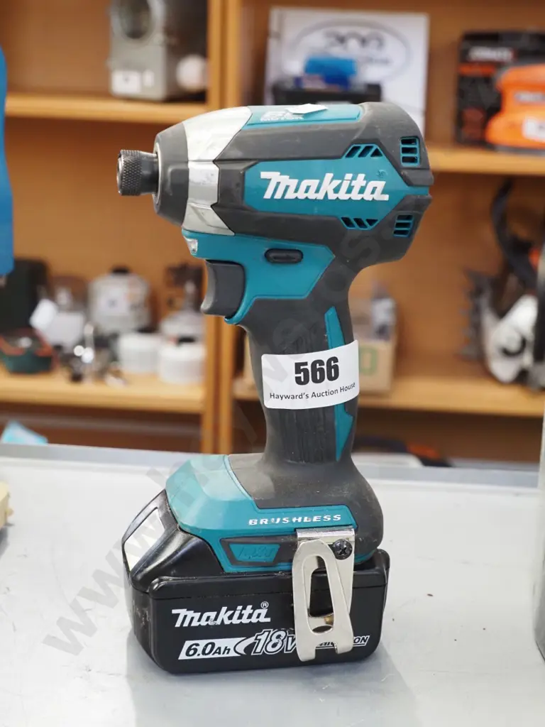 Makita impact driver with battery Image 1++