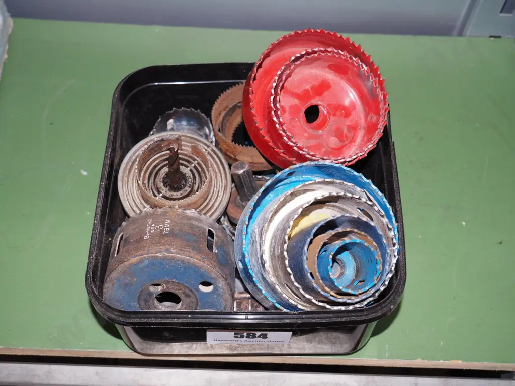 tub of hole saws Image 1++