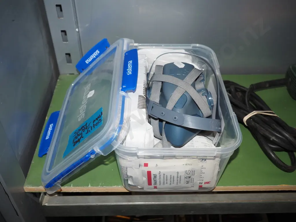 painting respirator mask and filters Image 1++