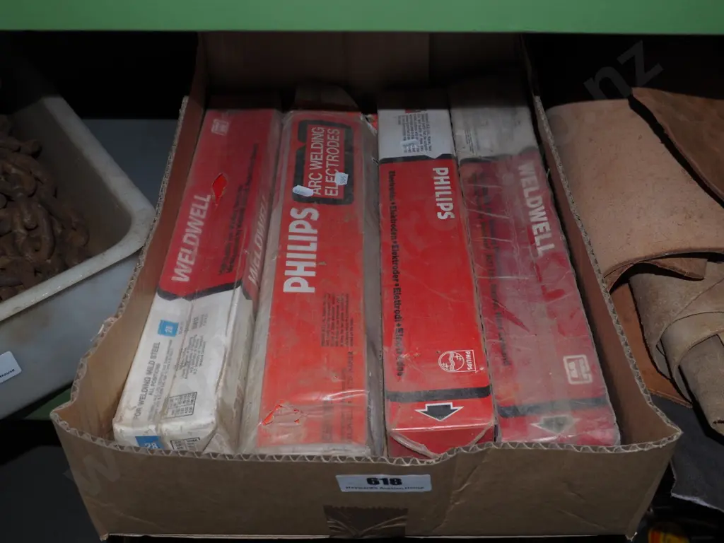 box; welder's rods Image 1++