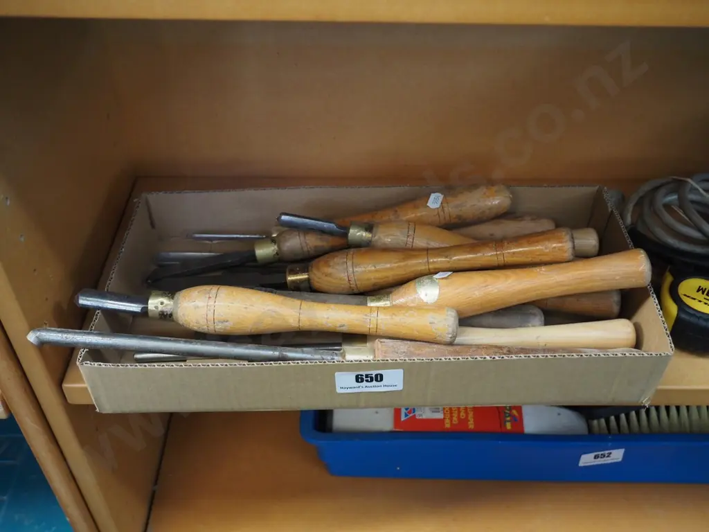 box of lathe chisels Image 1++