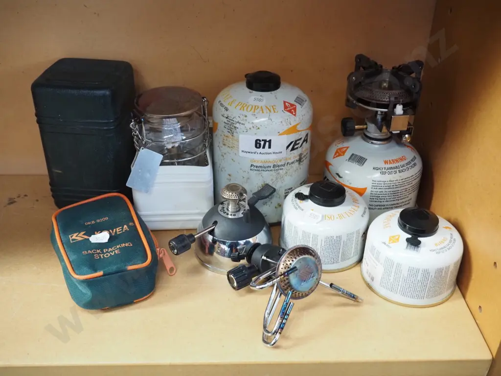 camp stoves, lights, propane bottles Image 1++