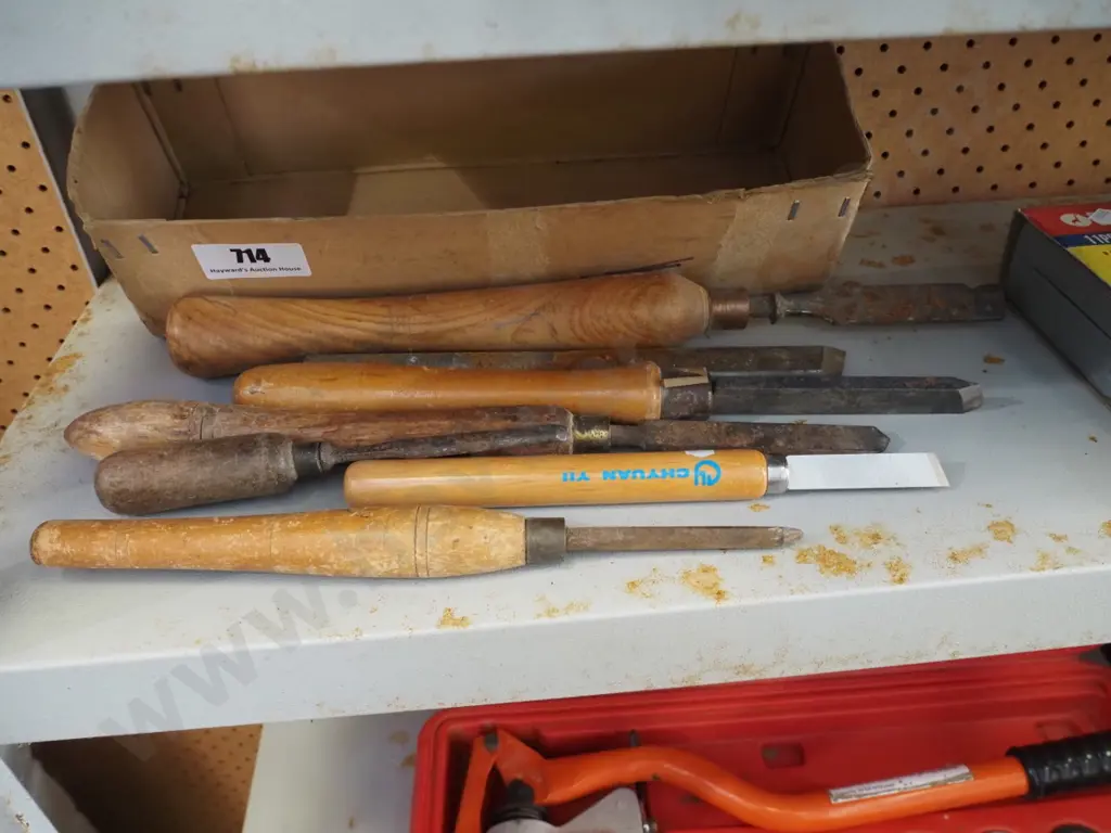 box of lathe chisels Image 1++