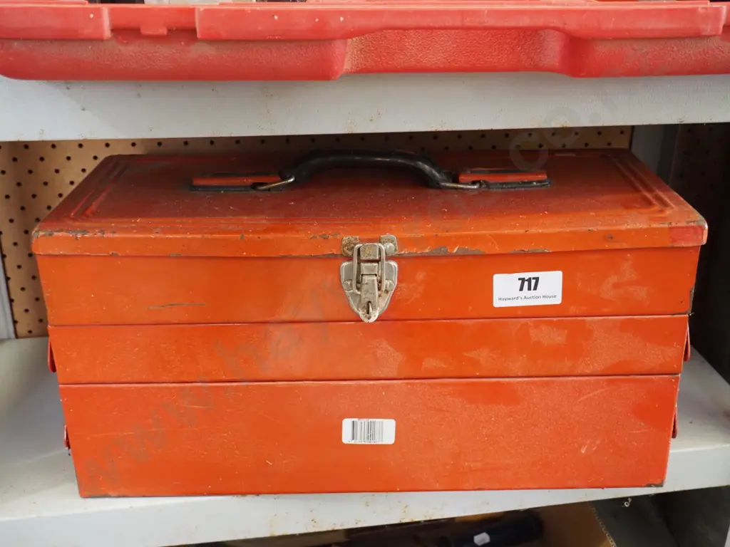 metal tool box Image 1++
