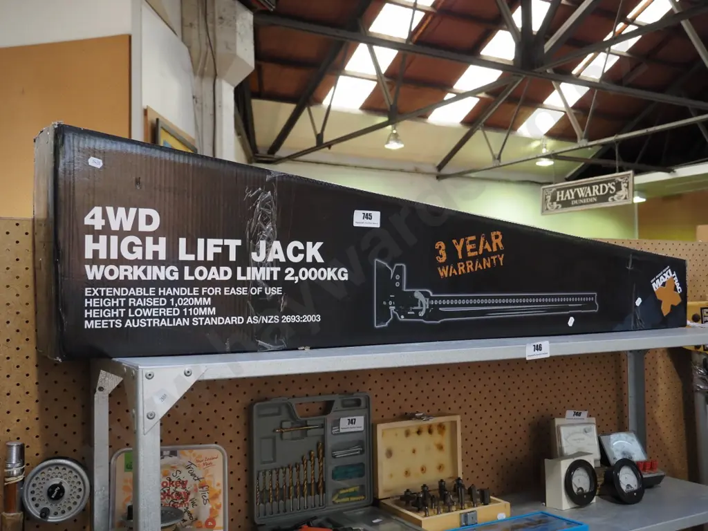 as-new boxed 4 wheel drive high lift jack Image 1++