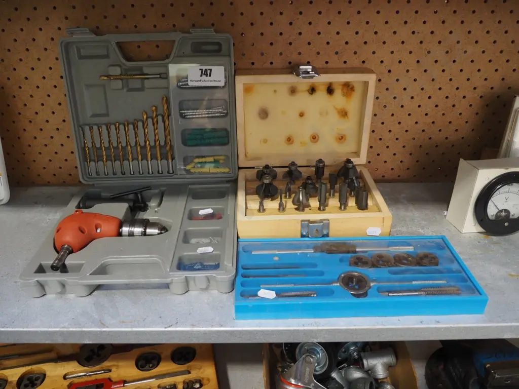 right angled drill set, router bits, small tap and die set Image 1++