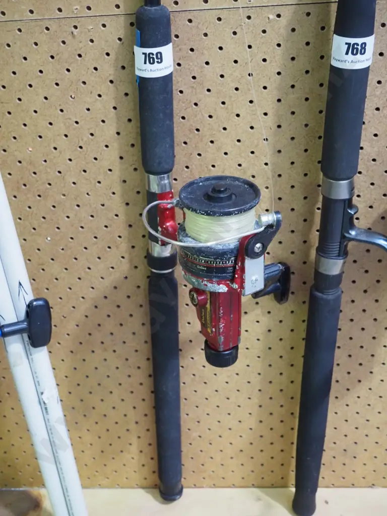 fishing rod and reel Image 1++