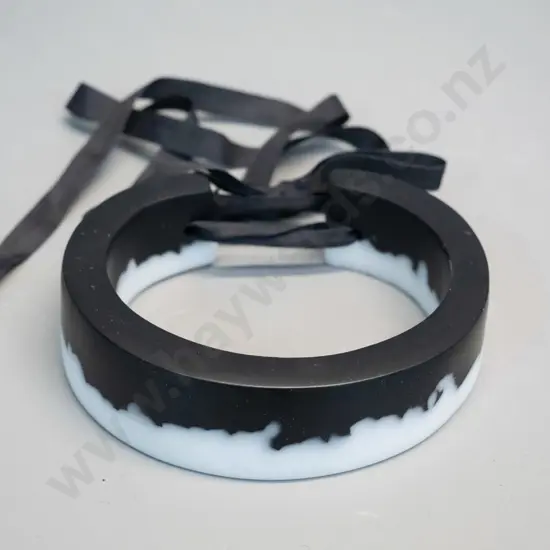 Lou Pendergast - cast glass bracelet L-93mm