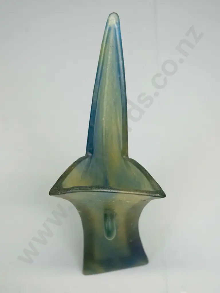 Emma Camden - studio art glass vase H-230 W-140 Image 1++
