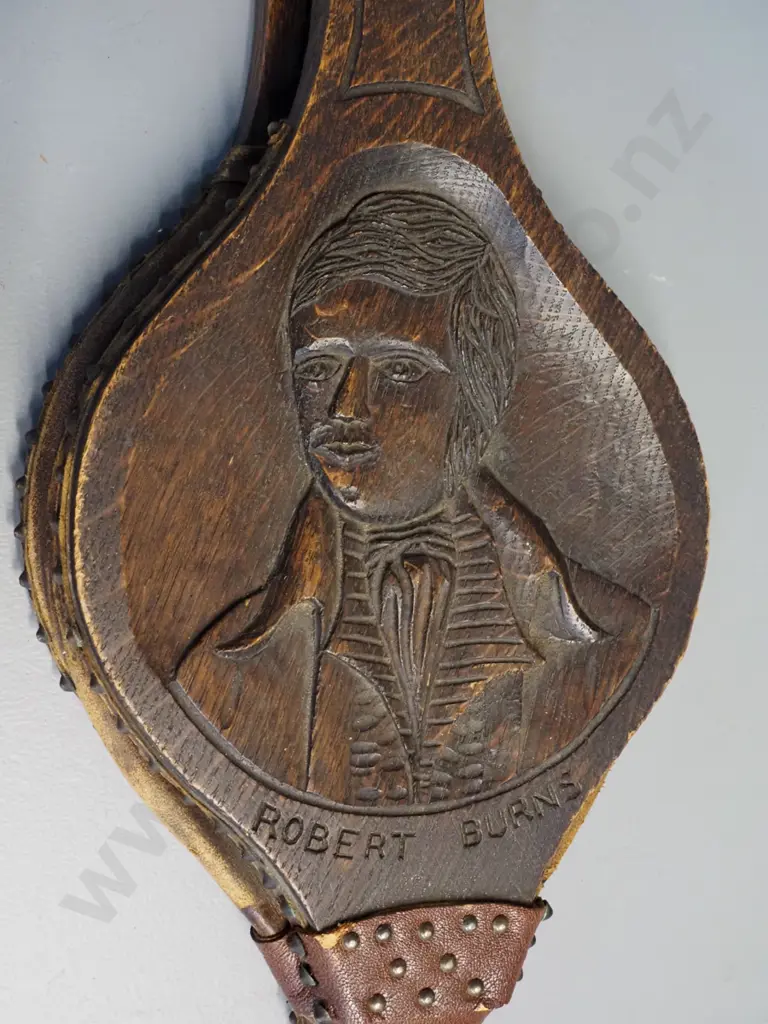 vintage oak & leather bellows with carved Robert Burns design - chip to handle end, strap broken L-490 W-180 Image 1++