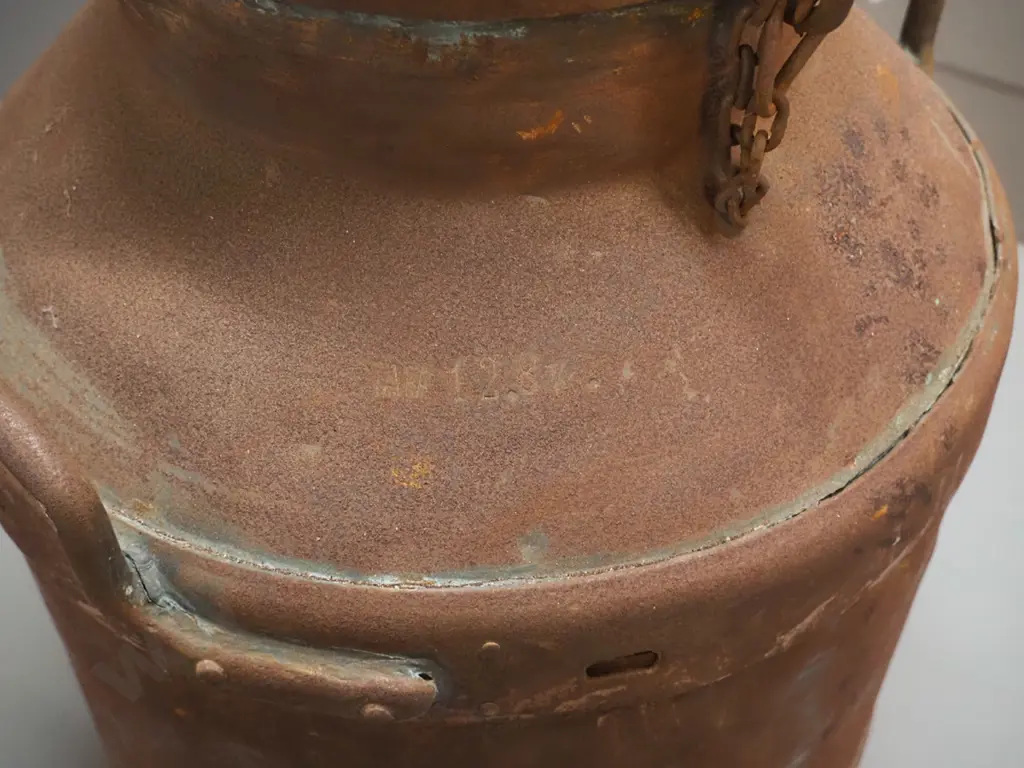 large vintage copper milk can with Glaxo Chivilcoy plaque - surface oxidisation, lid wedged into place. H-480 D-380 Image 1++