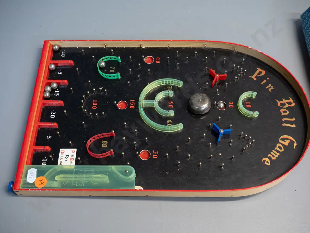 Pinball / bagatelle style game, in original box L-370 W-240 Image 1++