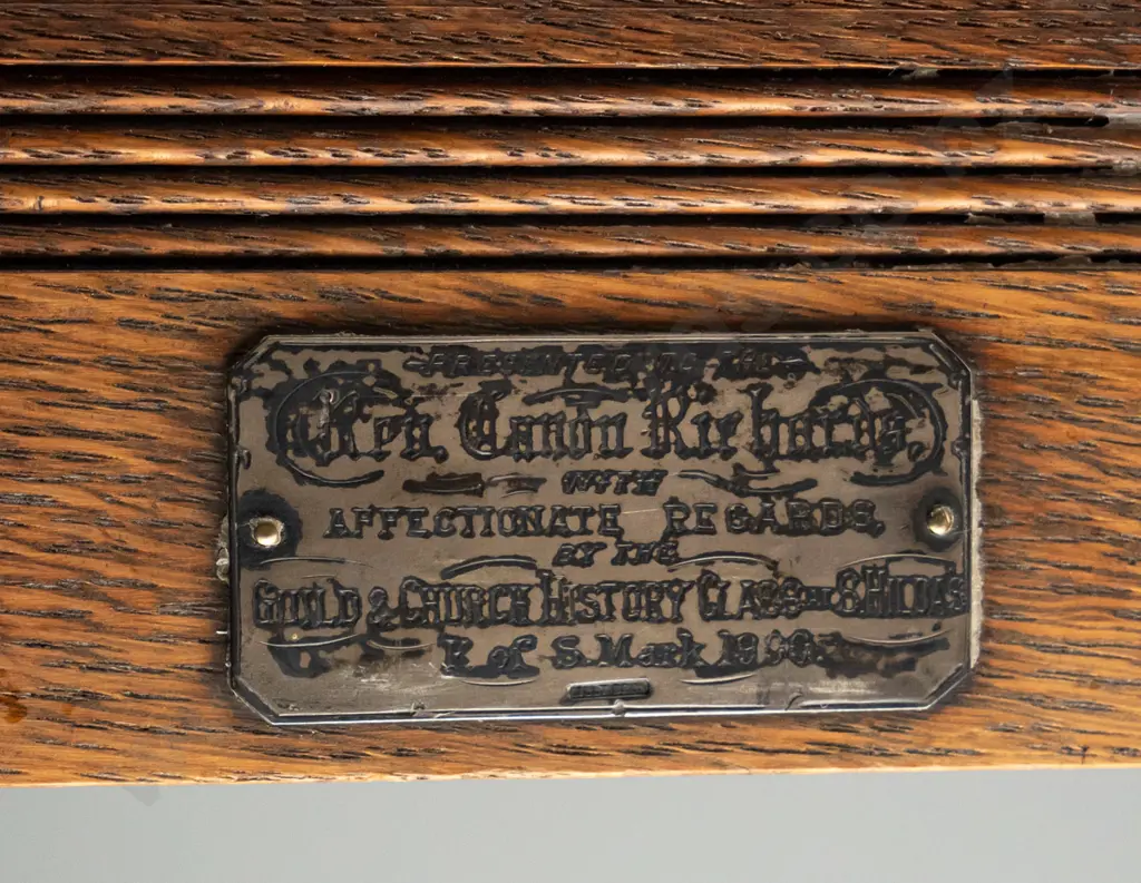 vintage oak framed religious print (illegible plaque) H-450 W-350 Image 1++