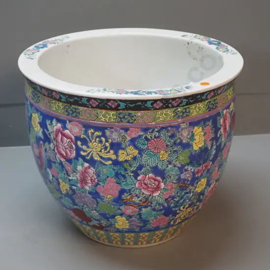 Chinese jardiniere with floral motifs, interior goldfish H-300 D-360
