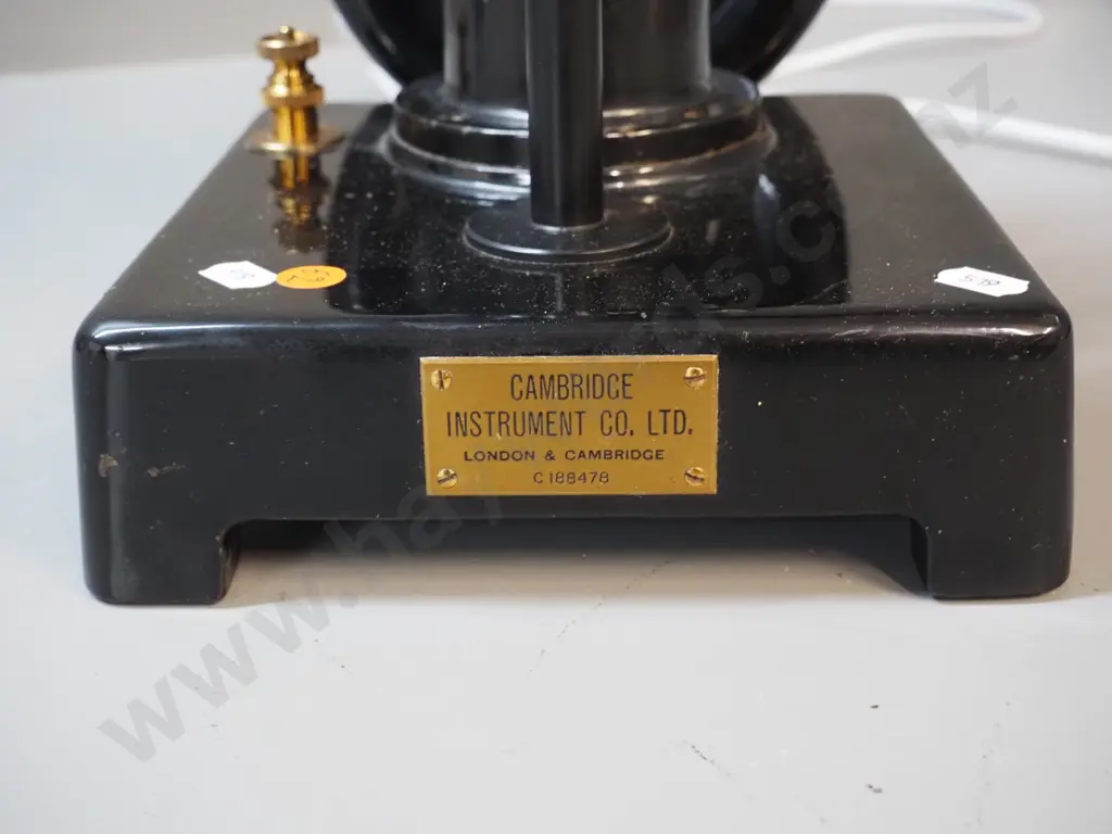 Cambridge Instrument Co. Ltd. England "cloud chamber" laboratory device with light H270 W240 D200 Image 1++