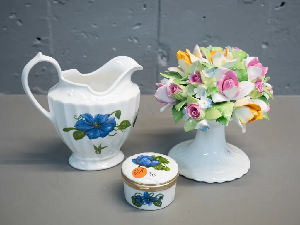 Royal Doulton flower posy H-140 and an Aynsley Chelsea Flowers jug and pill-box Image 1++