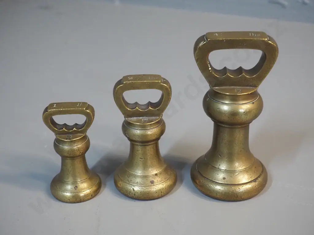 set of 3 vintage brass bell weights with crown and "ER" logo - marked 1, 2 and 4 lb. - largest H-150 Image 1++