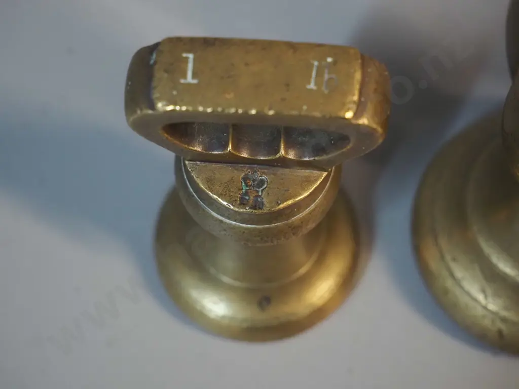 set of 3 vintage brass bell weights with crown and "ER" logo - marked 1, 2 and 4 lb. - largest H-150 Image 1++