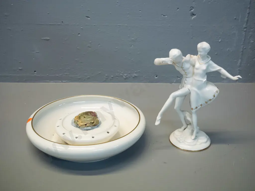 Hutschenreuther float bowl with removable figural centre piece H-270 D-230. NOTE - has large piece of hardened Image 1++