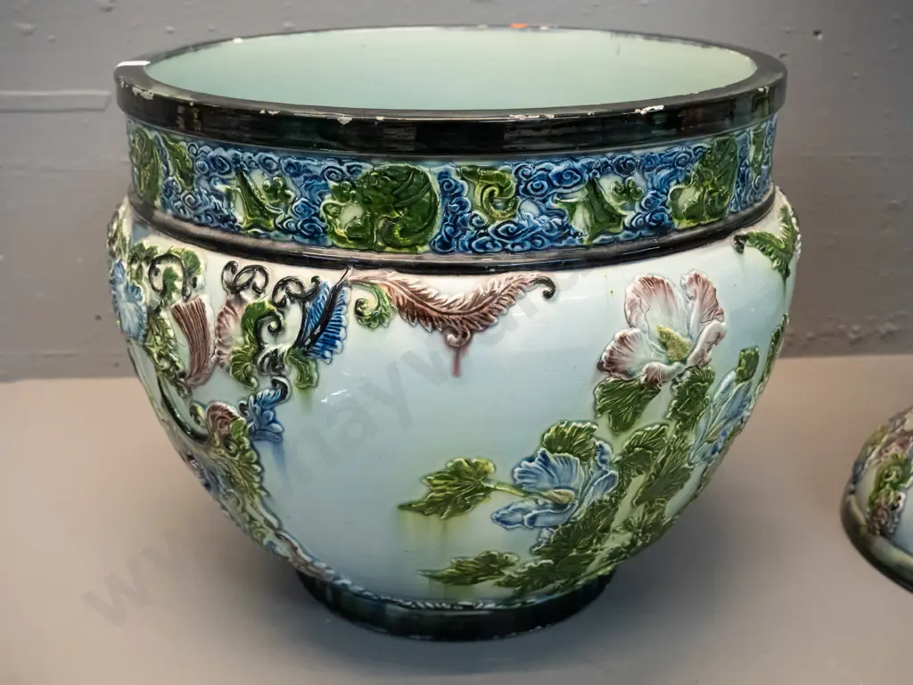 Victorian majolica floral pattern jardiniere and matching stand - various chips to rim and larger chip on top of stand Image 1++