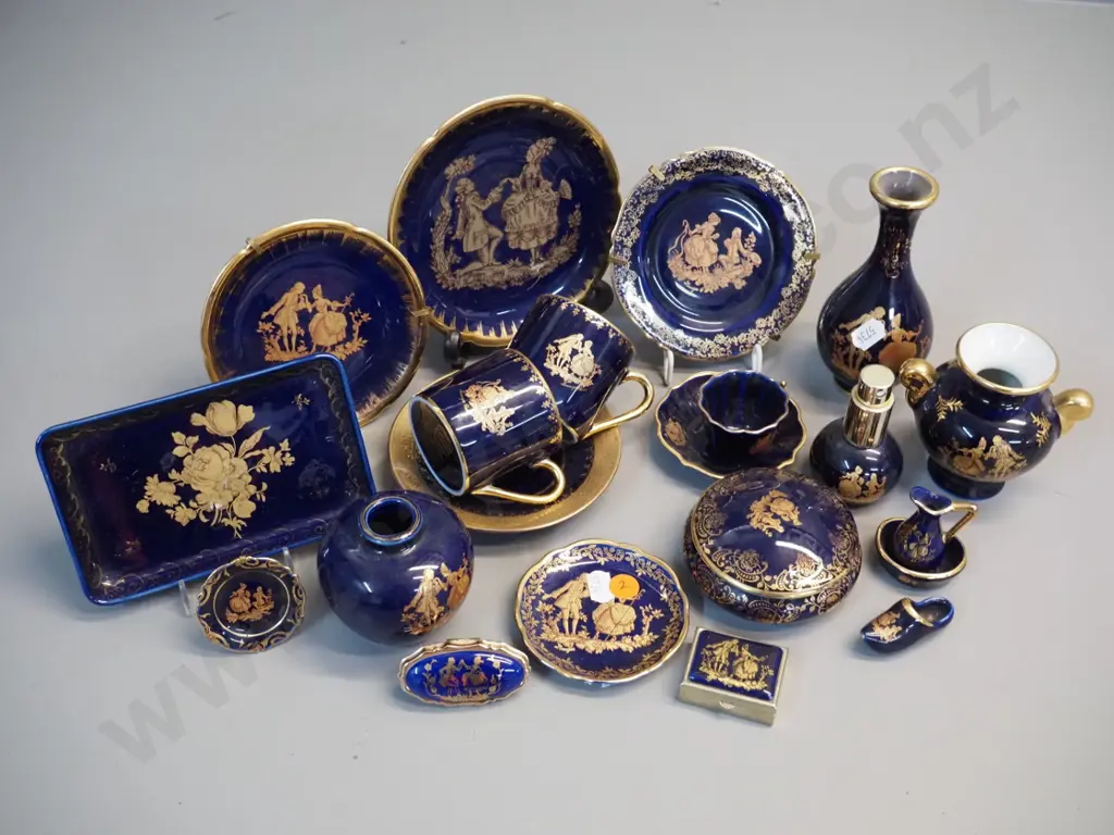16 pieces of small Limoges cobalt and gold romance ware - largest plate is D-135 Image 1++