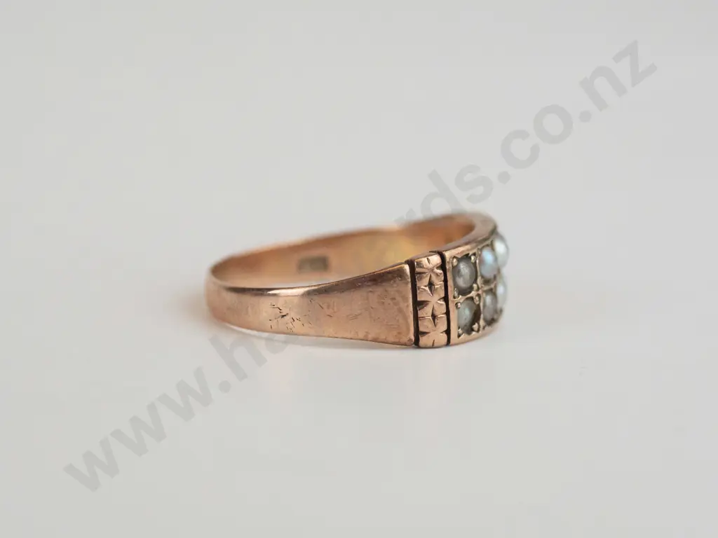 9ct double row seed pearl ring - 1 pearl missing - 3.1gms Image 1++