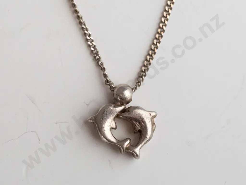 silver dolphin necklace chain stamped 925 Image 1++