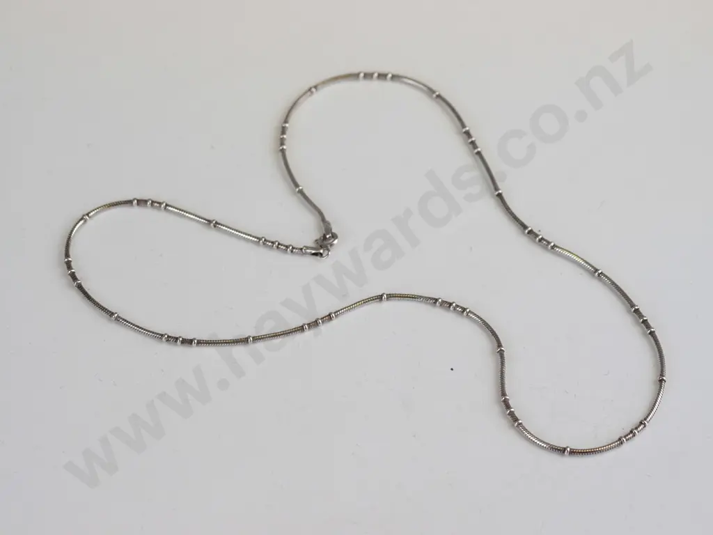 silver necklace stamped 925 Italy Image 1++