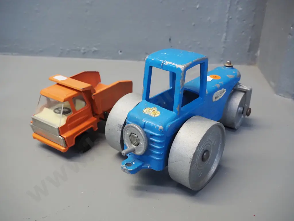vintage cast metal Fun Ho road roller - wear to paint and decals - H-130 L-240 and an orange tip truck, no maker's marks Image 1++