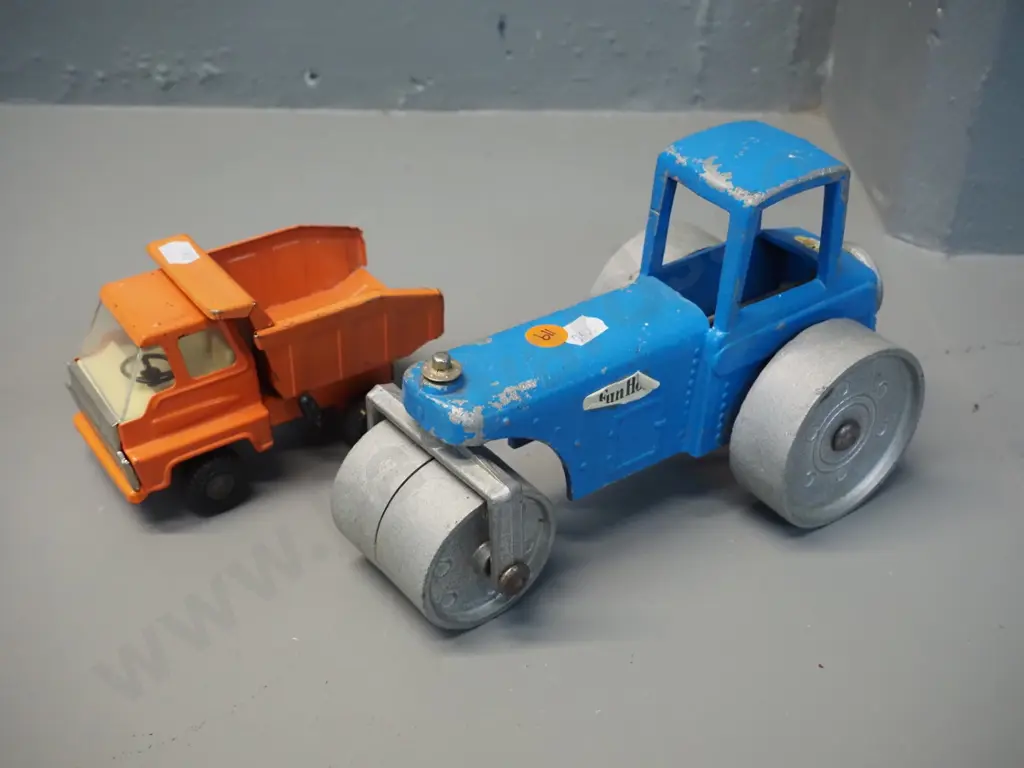 vintage cast metal Fun Ho road roller - wear to paint and decals - H-130 L-240 and an orange tip truck, no maker's marks Image 1++