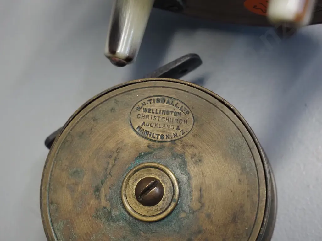 2 vintage spinning reels - timber & brass, no maker's marks D-100 and brass Tisdall New Zealand D-70 Image 1++