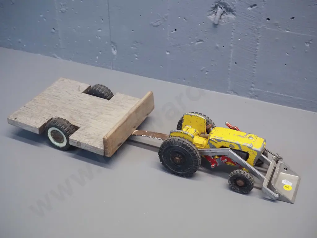 Fun Ho die-cast tractor with front end loader L-230 and a home-made timber trailer with Buddy L wheels L-230 Image 1++