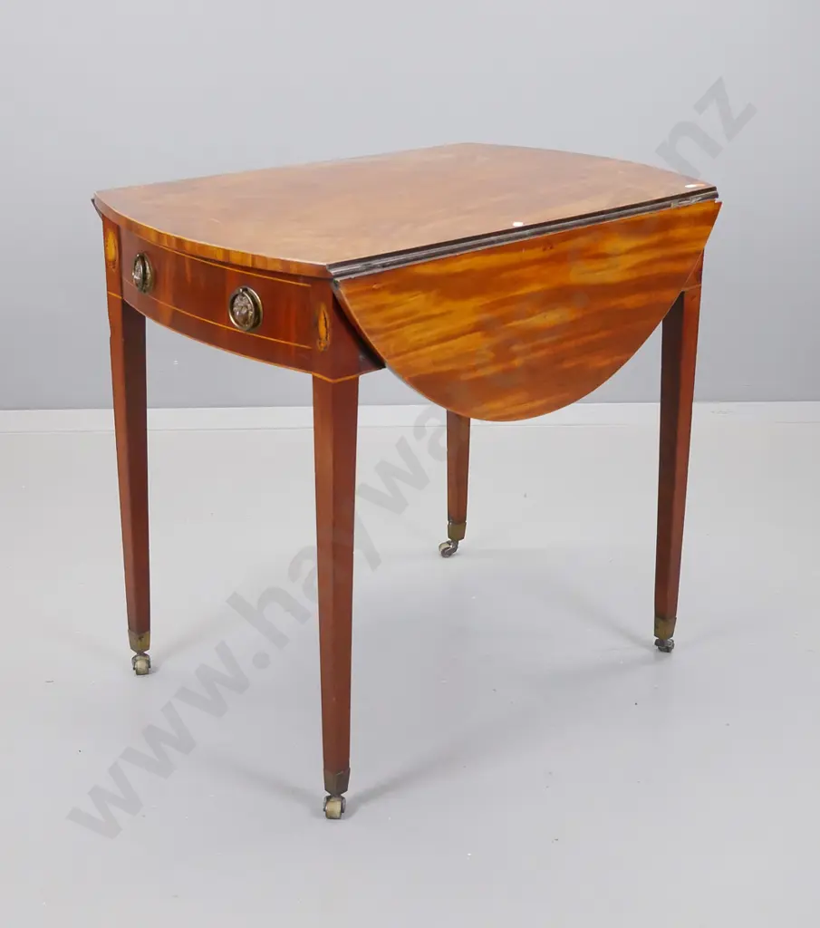mahogany drop-side Pembroke table, having drawer at one end and dummy drawer at other, Image 1++